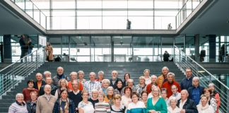 Bürgerinnen und Bürger verschiedener Vereine aus Krostitz besuchten zuletzt den Deutschen Bundestag und die Abgeordnete Christiane Schenderlein (vordere Reihe, 4.v.r.)