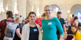 Winnie Wehmeier (l) und Constanze Kreisel, Happy-Birthday-Projekt vom Verein „Kinder fördern!“.