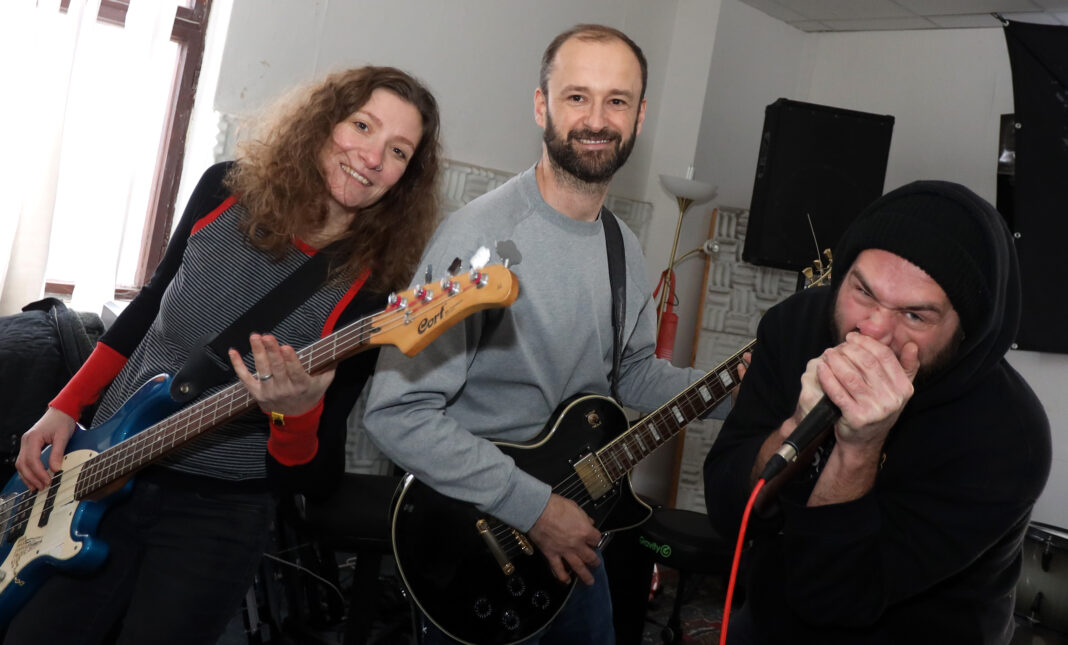 Die Leipziger Rockband Squan sucht nach einem weiteren Sänger oder einer Sängerin. Foto: André Kempner