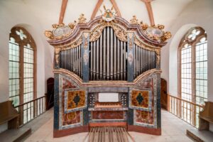 Immer am ersten Donnerstag des Monats erklingt für eine halbe Stunde die Scheibe-Orgel von 1746 in der Kirche St. Nikolai Zschortau. Foto: Daniel Senf