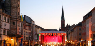 Zu den Veranstaltungshöhepunkten dieses Sommers zählt auch das Classic-Open-Air auf dem Alten- burger Markt. Foto: Mario Jahn