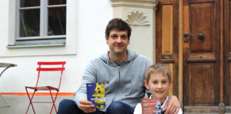 Manuel Fischer und sein Sohn organisierten im Mitmach-Café in Wurzen bereits einen Spielenachmittag. Foto: privat