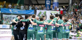Auch in der kommenden Spielzeit wollen die grün-weißen Bundesliga-Handballer wieder so feiern - dafür startet am 18. Juli die entsprechende Vorbereitung. Foto: Klaus Trotter
