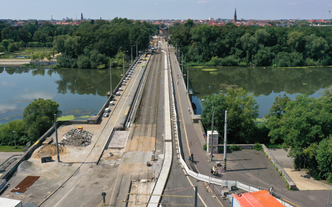 Die Zeppelinbrücke in der Jahnallee in Leipzig ist derzeit noch Baustelle. Foto: Andre Kempner