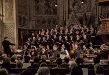 In der Brüderkirche musizieren die Altenburger Kantorei und das Reußische Kammerorchester unter der Leitung von Kantor Johann Friedrich Röpke. Foto: Andy Drabek