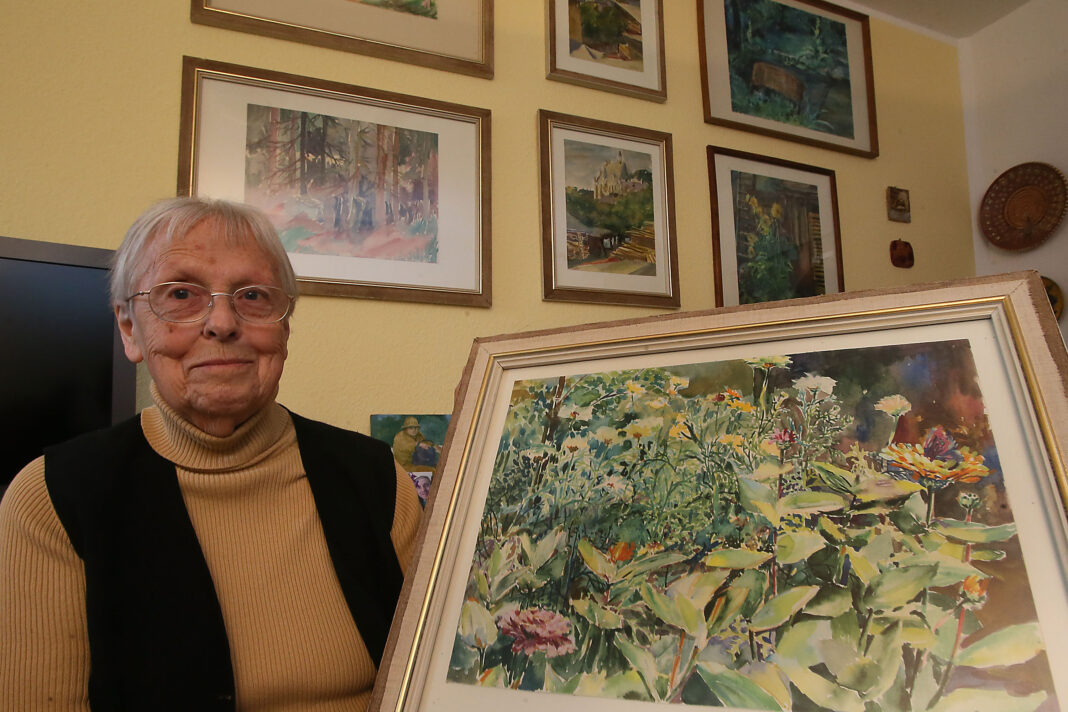 Ursula Jobst in einer Aufnahme vom März 2019. Damals feierte die geschätzte Künstlerin ihren 90. Geburtstag. Foto: Mario Jahn