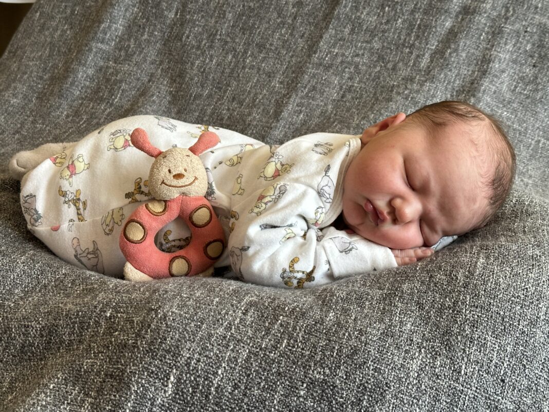 Luis Maurice ist das erste Baby des Jahres 2025 im Klinikum Altenburger Land. Foto: Anke Köchel