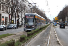 Die Straßenbahnen und natürlich auch die Busse der LVB haben im Jahr 2024 einen neuen Rekord ein- gefahren. Foto: André Kempner